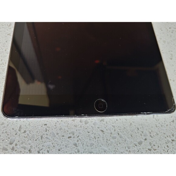 Apple iPad Air (1st Generation) A1474 16 GB, Wi-Fi, 9.7 in - Space Gray - Picture 6 of 13